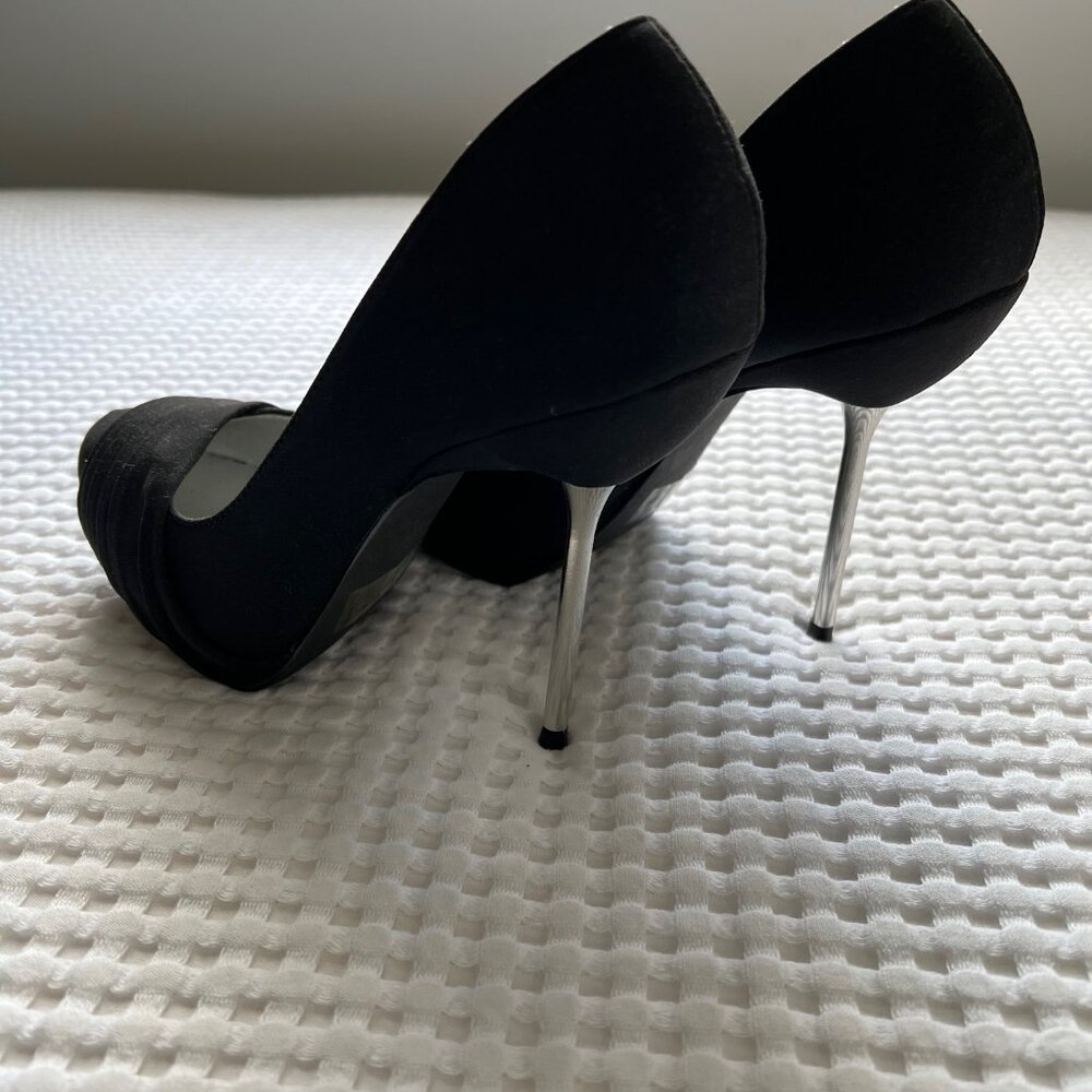 Black Stiletto Heels NWOT - Picture 2 of 3